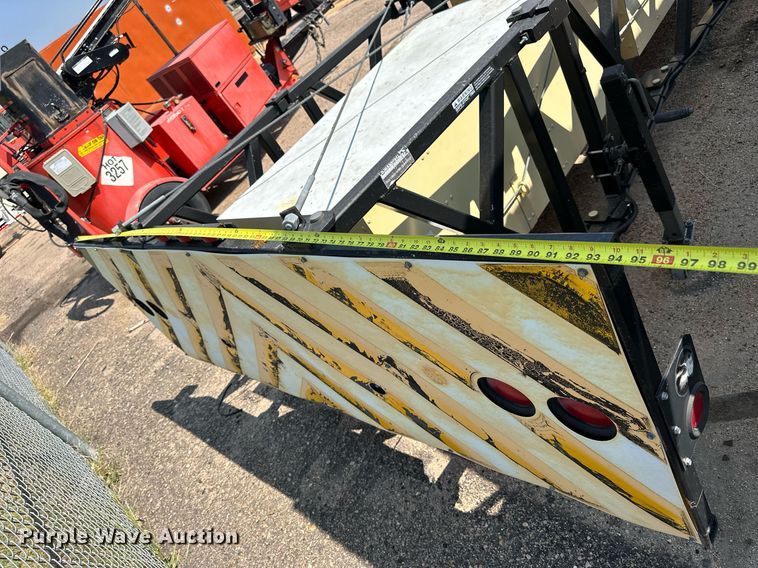 image for item DJ6191 2003 Trinity Safe-Stop TMA 100K  crash attenuator