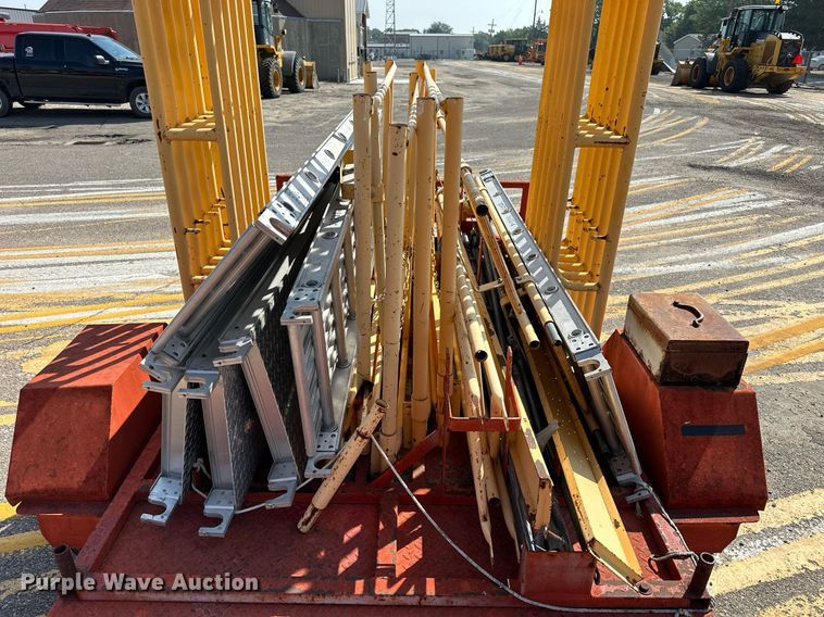 image for item DJ6194 1982 Supreme  utility trailer with scaffolding