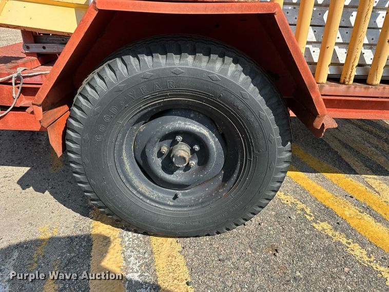 image for item DJ6194 1982 Supreme  utility trailer with scaffolding