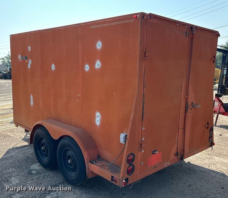 image for item DJ6195 1979 Gades 25412  enclosed cargo trailer