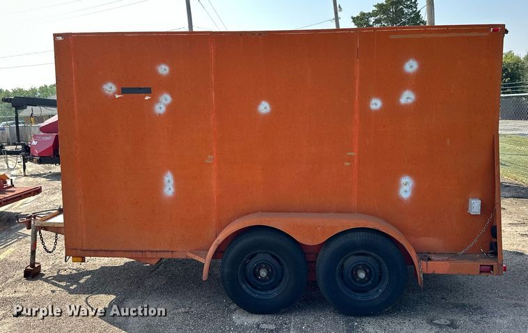 image for item DJ6195 1979 Gades 25412  enclosed cargo trailer