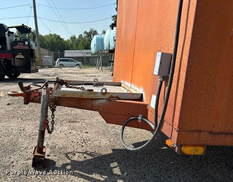 image for item DJ6195 1979 Gades 25412  enclosed cargo trailer