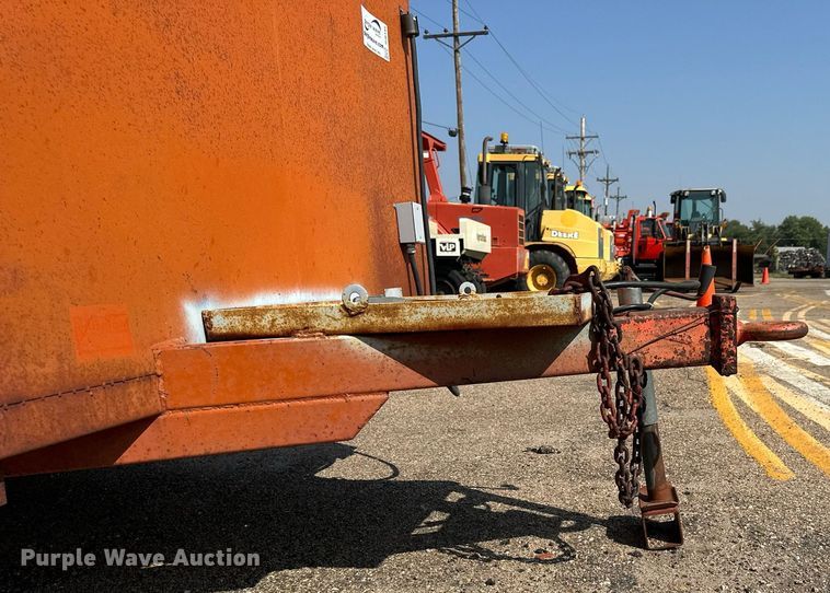 image for item DJ6195 1979 Gades 25412  enclosed cargo trailer