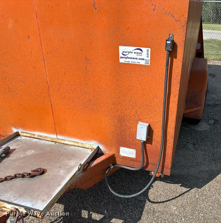 image for item DJ6195 1979 Gades 25412  enclosed cargo trailer