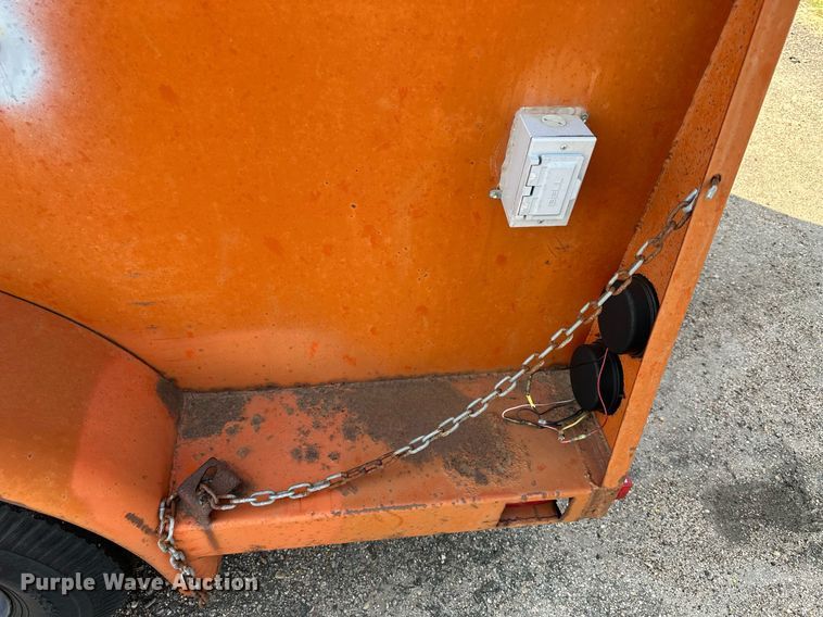 image for item DJ6195 1979 Gades 25412  enclosed cargo trailer