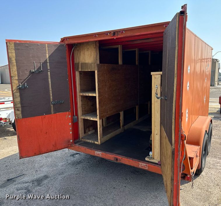 image for item DJ6195 1979 Gades 25412  enclosed cargo trailer