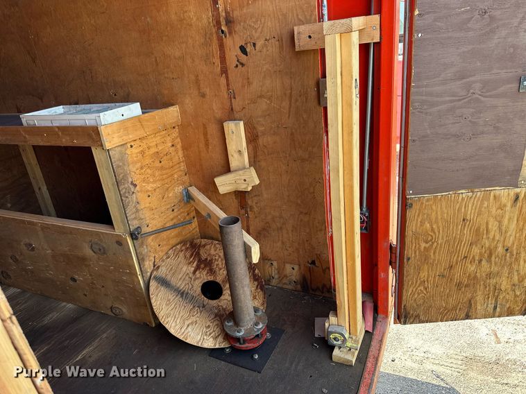 image for item DJ6195 1979 Gades 25412  enclosed cargo trailer