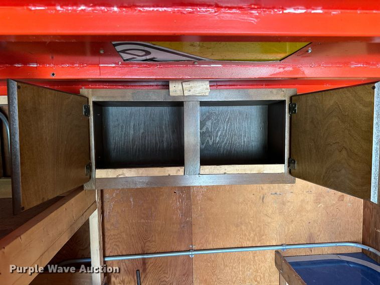 image for item DJ6195 1979 Gades 25412  enclosed cargo trailer