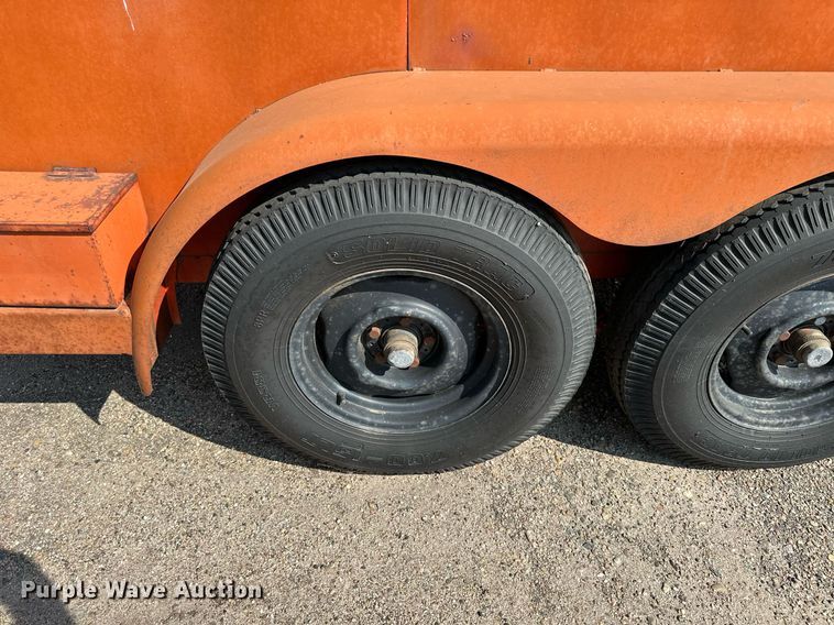 image for item DJ6195 1979 Gades 25412  enclosed cargo trailer