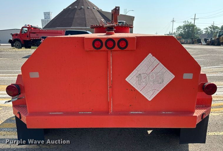 image for item DJ6196 1999 Palmer PLB-600X  fuel tank trailer