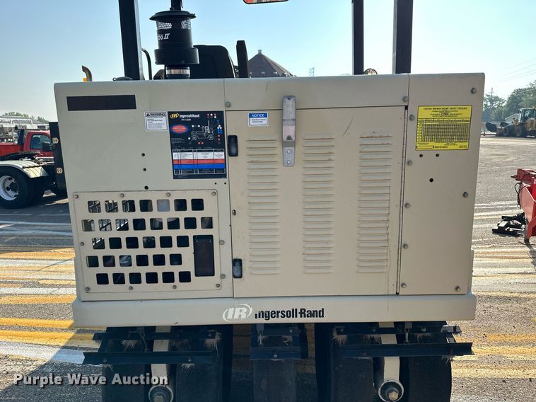 image for item DJ6198 2005 Ingersoll Rand PT-125R  pneumatic roller