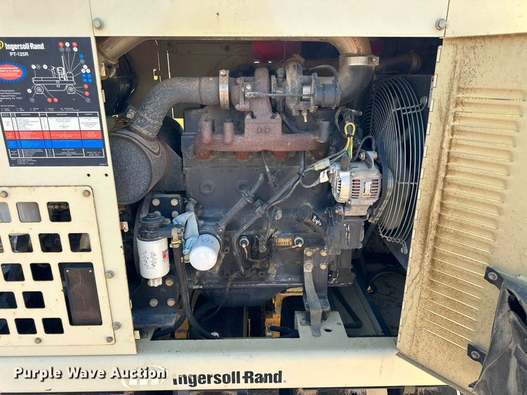 image for item DJ6198 2005 Ingersoll Rand PT-125R  pneumatic roller