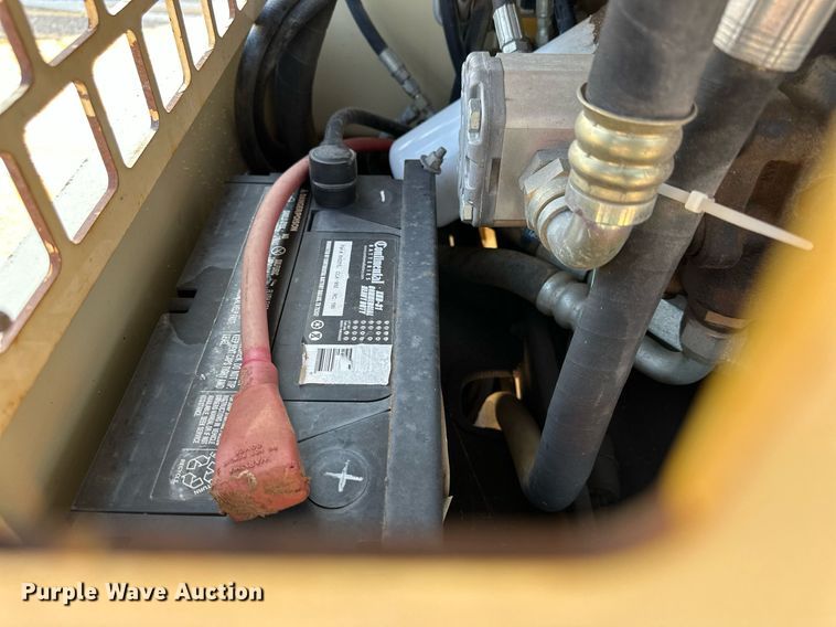 image for item DJ6198 2005 Ingersoll Rand PT-125R  pneumatic roller