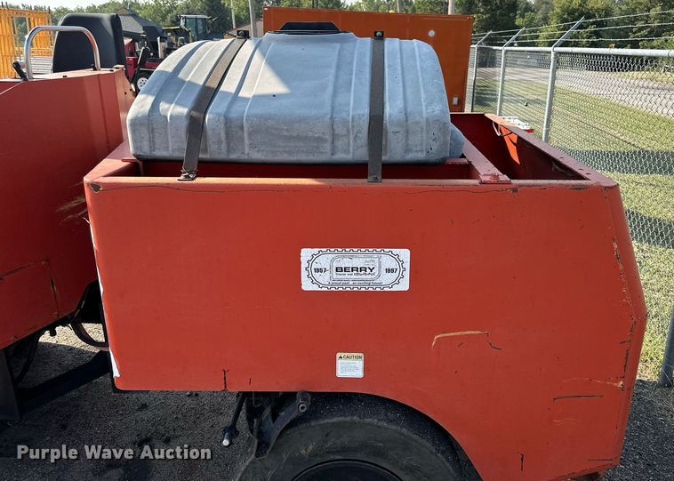 image for item DJ6199 1997 Bomag BW11RH  pneumatic roller