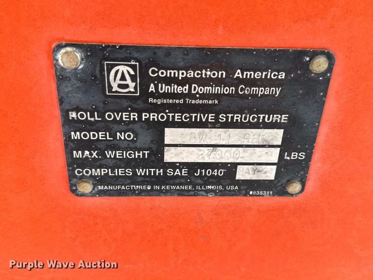 image for item DJ6199 1997 Bomag BW11RH  pneumatic roller