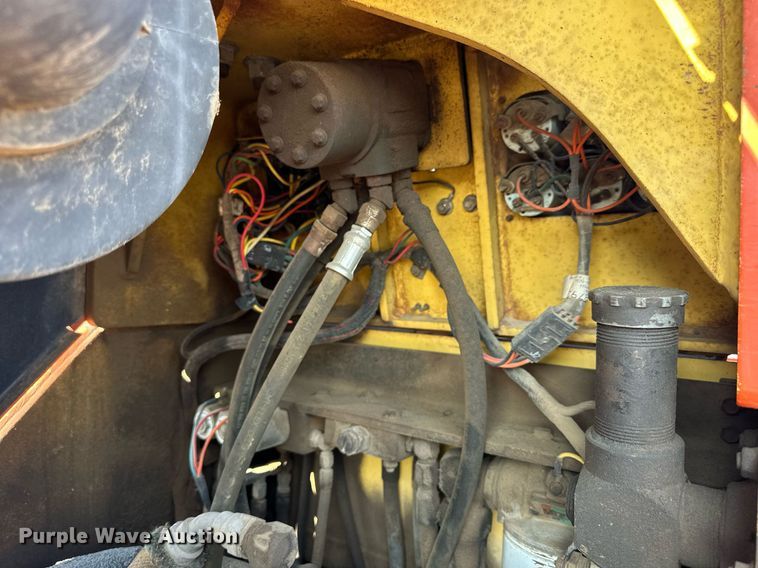 image for item DJ6199 1997 Bomag BW11RH  pneumatic roller