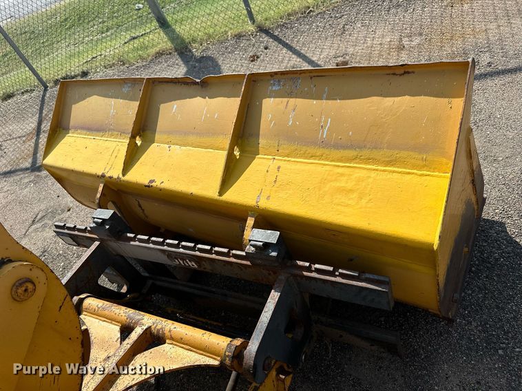 image for item DJ6200 2003 John Deere 304H  wheel loader