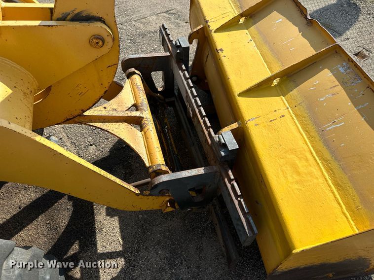 image for item DJ6200 2003 John Deere 304H  wheel loader