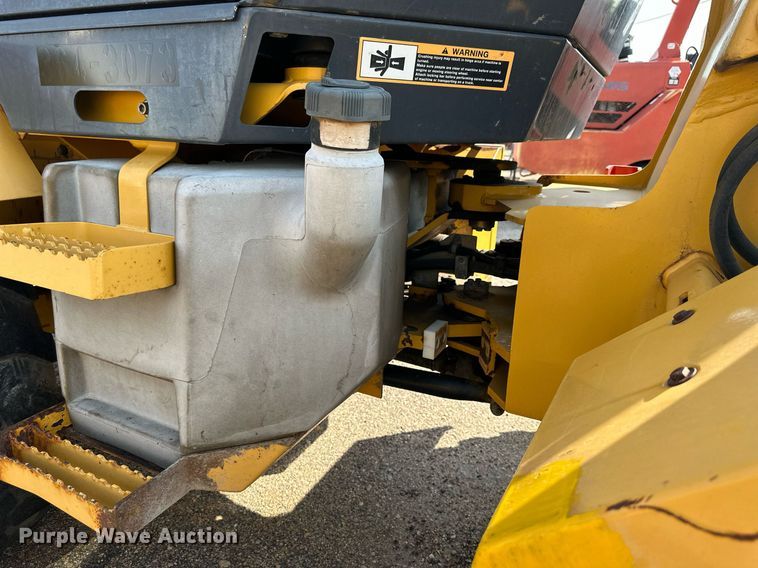 image for item DJ6200 2003 John Deere 304H  wheel loader