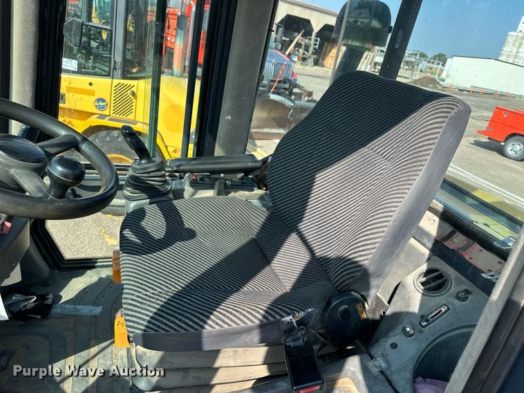 image for item DJ6200 2003 John Deere 304H  wheel loader