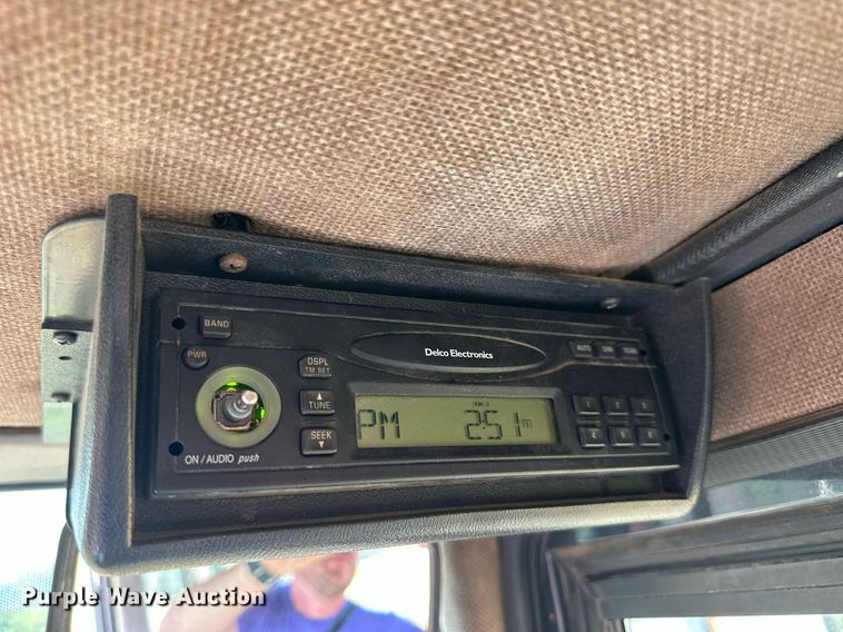 image for item DJ6200 2003 John Deere 304H  wheel loader