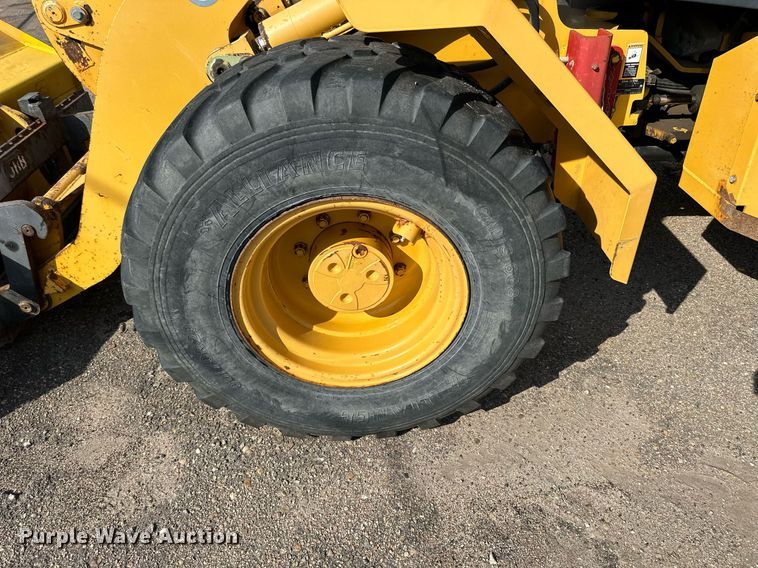 image for item DJ6200 2003 John Deere 304H  wheel loader