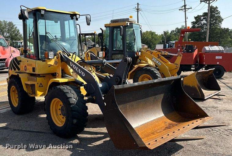 image for item DJ6201 2004 Volvo L30B  wheel loader