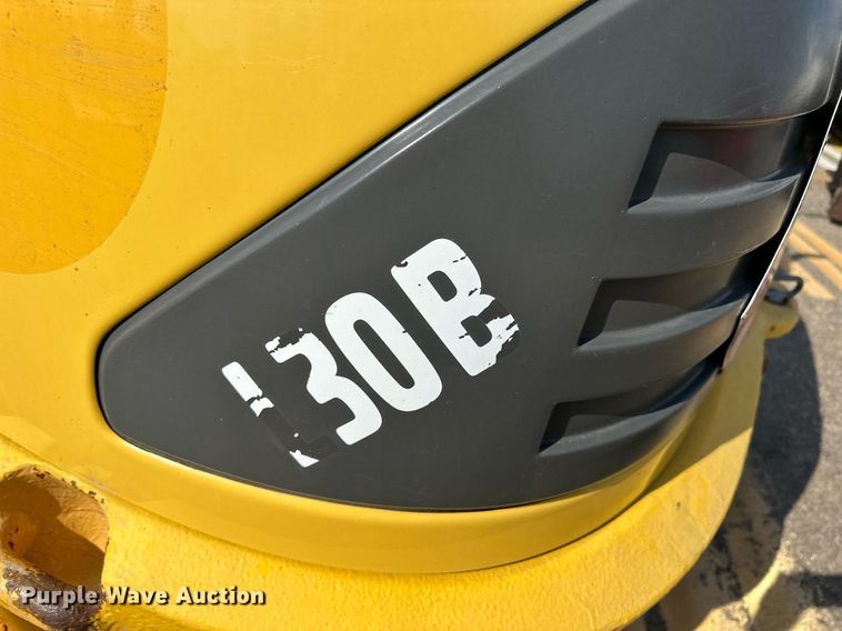 image for item DJ6201 2004 Volvo L30B  wheel loader