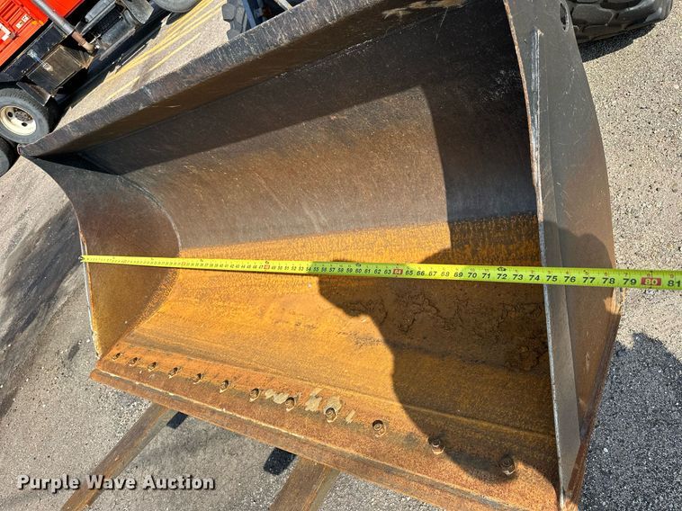 image for item DJ6201 2004 Volvo L30B  wheel loader