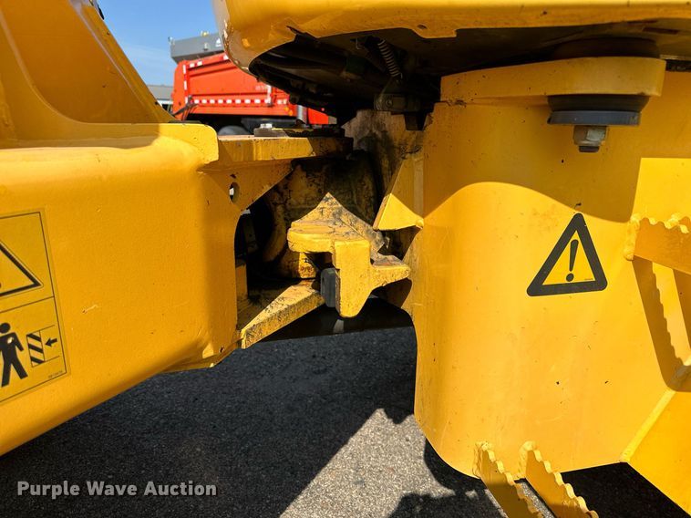 image for item DJ6201 2004 Volvo L30B  wheel loader