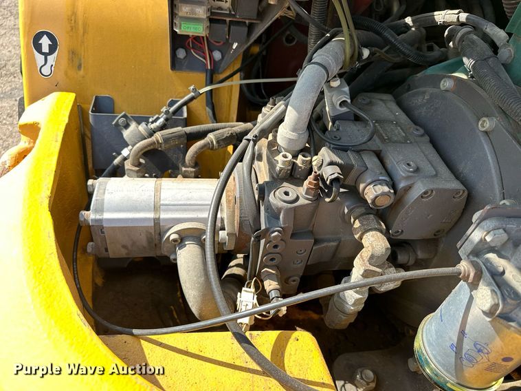 image for item DJ6201 2004 Volvo L30B  wheel loader