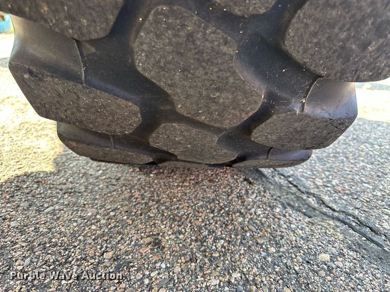 image for item DJ6201 2004 Volvo L30B  wheel loader