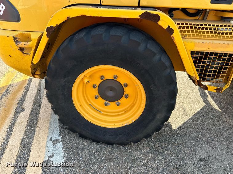 image for item DJ6201 2004 Volvo L30B  wheel loader
