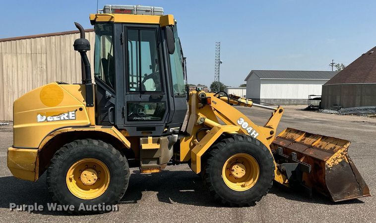 image for item DJ6202 2003 John Deere 304H  wheel loader