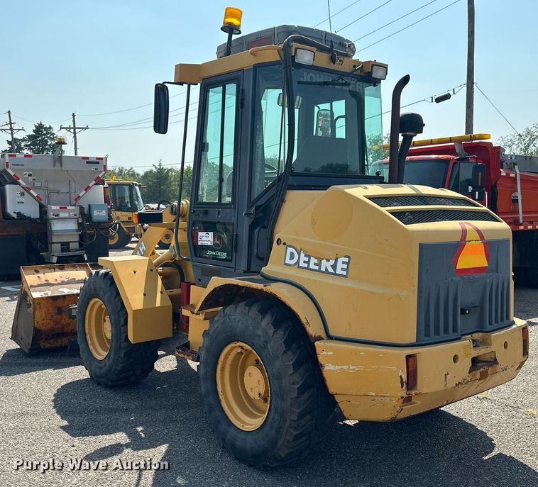 image for item DJ6202 2003 John Deere 304H  wheel loader