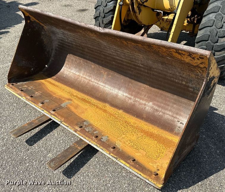 image for item DJ6202 2003 John Deere 304H  wheel loader