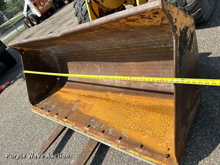 image for item DJ6202 2003 John Deere 304H  wheel loader