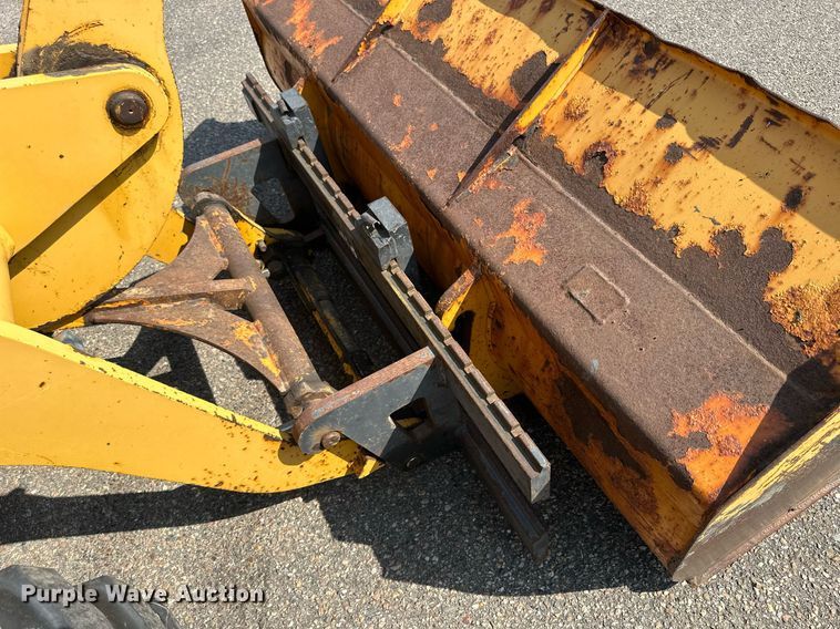 image for item DJ6202 2003 John Deere 304H  wheel loader