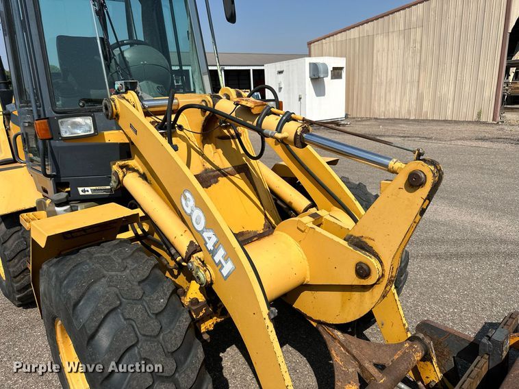 image for item DJ6202 2003 John Deere 304H  wheel loader