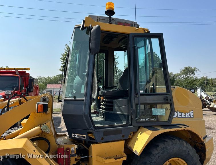 image for item DJ6202 2003 John Deere 304H  wheel loader