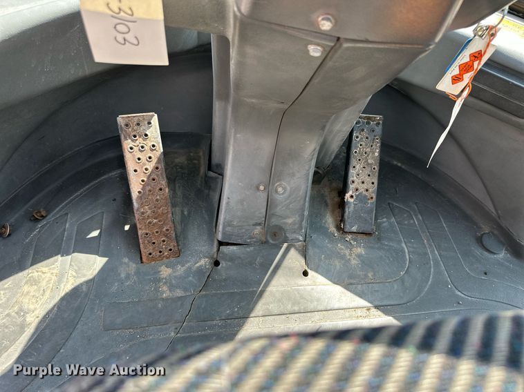 image for item DJ6202 2003 John Deere 304H  wheel loader