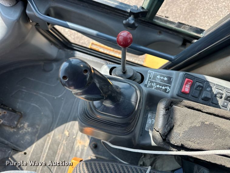 image for item DJ6202 2003 John Deere 304H  wheel loader