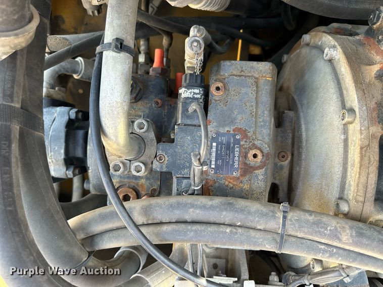 image for item DJ6202 2003 John Deere 304H  wheel loader