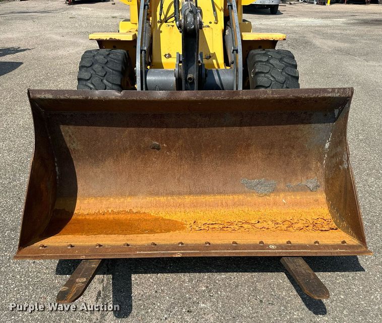 image for item DJ6203 2004 Volvo L30B  wheel loader