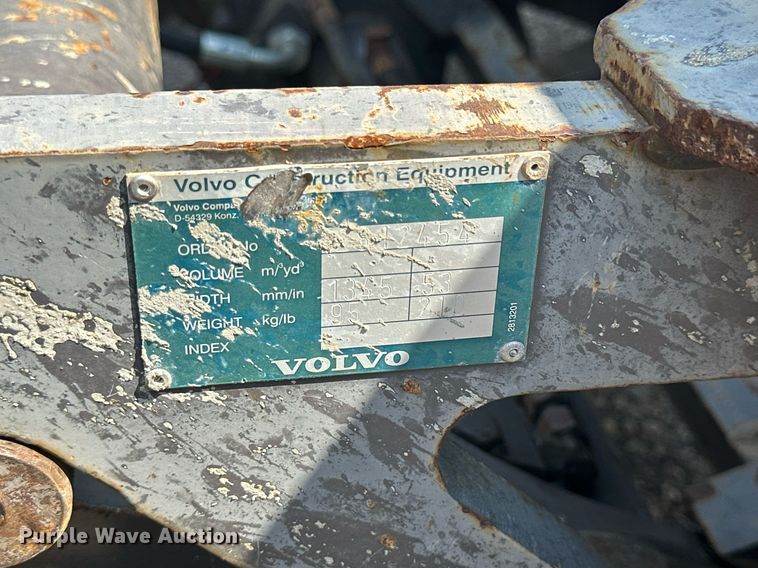 image for item DJ6203 2004 Volvo L30B  wheel loader