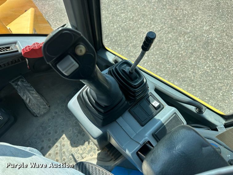 image for item DJ6203 2004 Volvo L30B  wheel loader