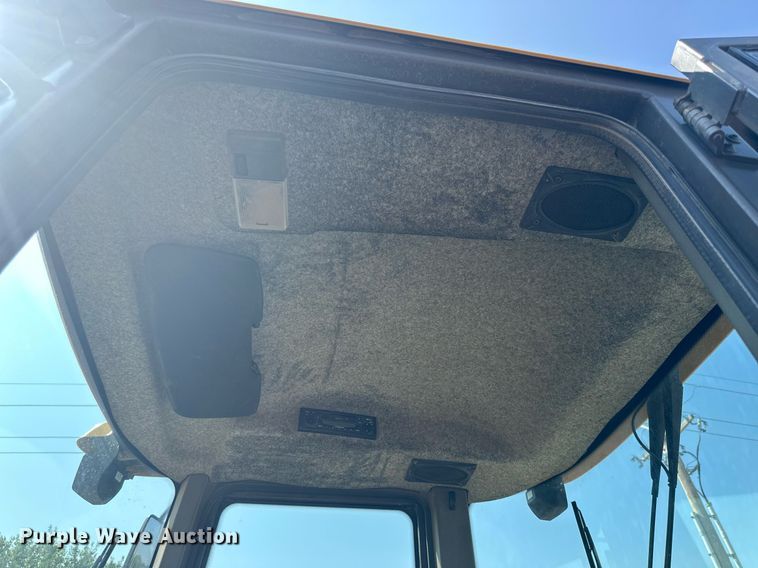 image for item DJ6203 2004 Volvo L30B  wheel loader