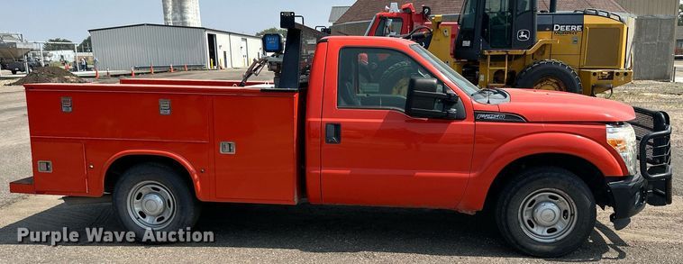 image for item DJ6205 2011 Ford F250 Super Duty  utility bed pickup truck