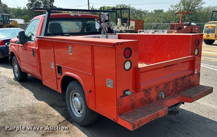 image for item DJ6205 2011 Ford F250 Super Duty  utility bed pickup truck