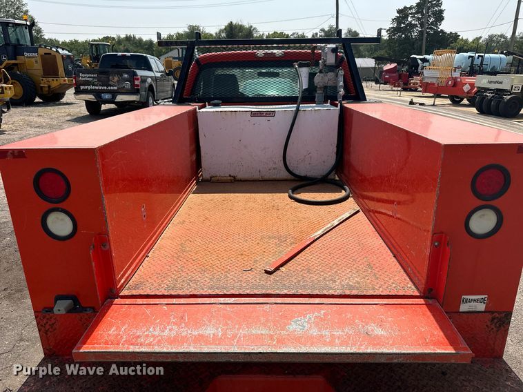 image for item DJ6205 2011 Ford F250 Super Duty  utility bed pickup truck